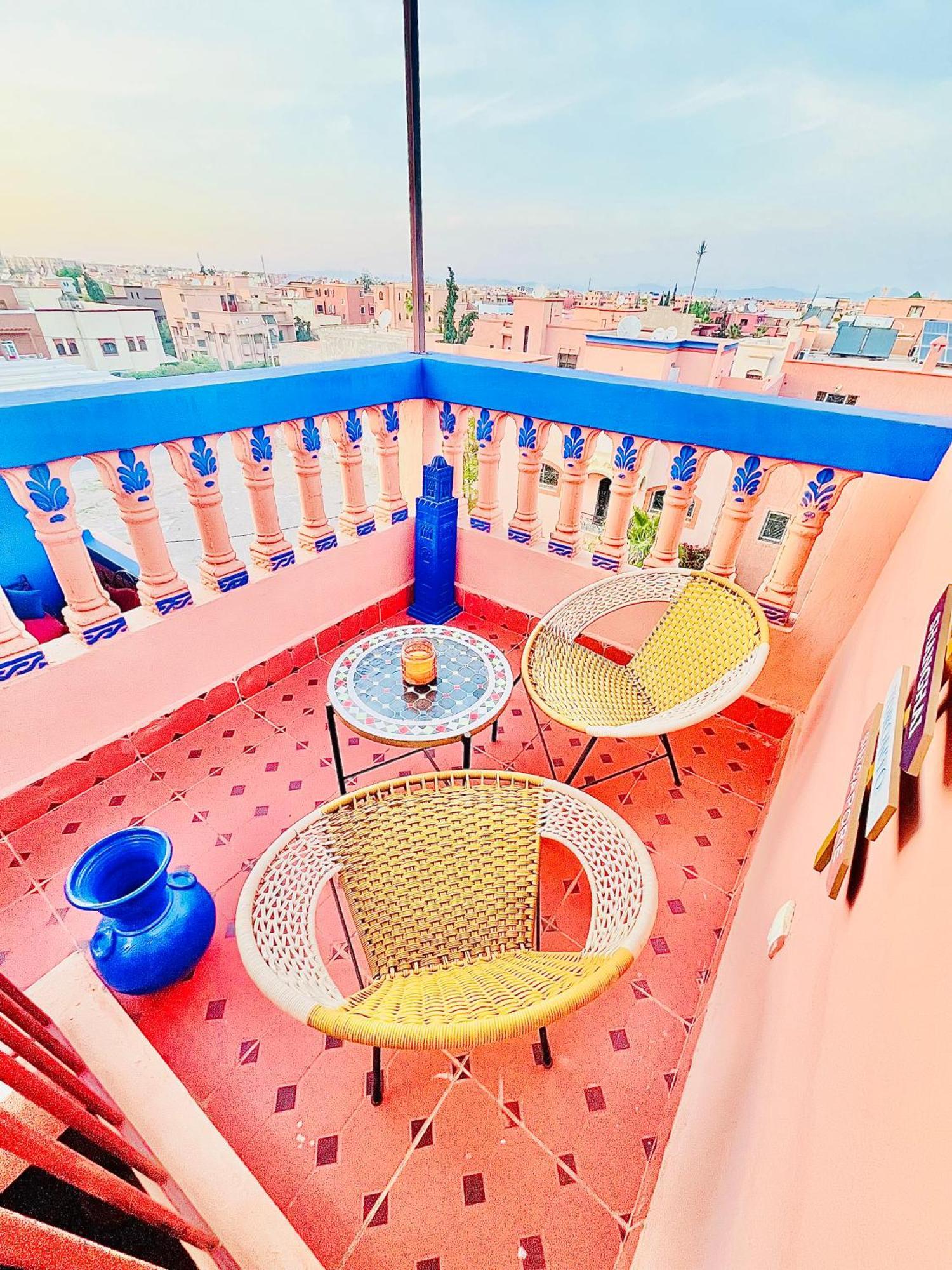 Apartment With Ac, Patio And Rooftop Appartement Climatise Avec Patio Et Toit Terrasse 마라케시 외부 사진