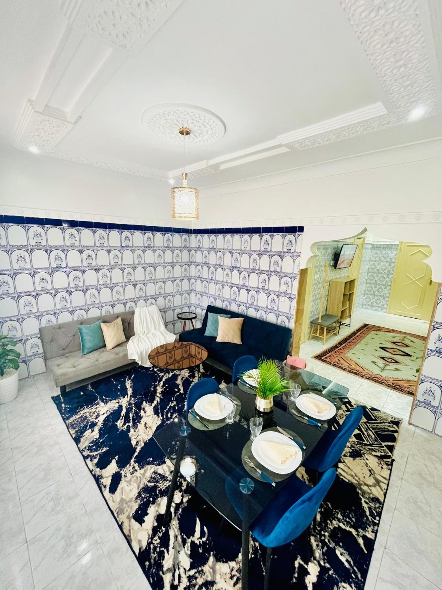 Apartment With Ac, Patio And Rooftop Appartement Climatise Avec Patio Et Toit Terrasse 마라케시 외부 사진