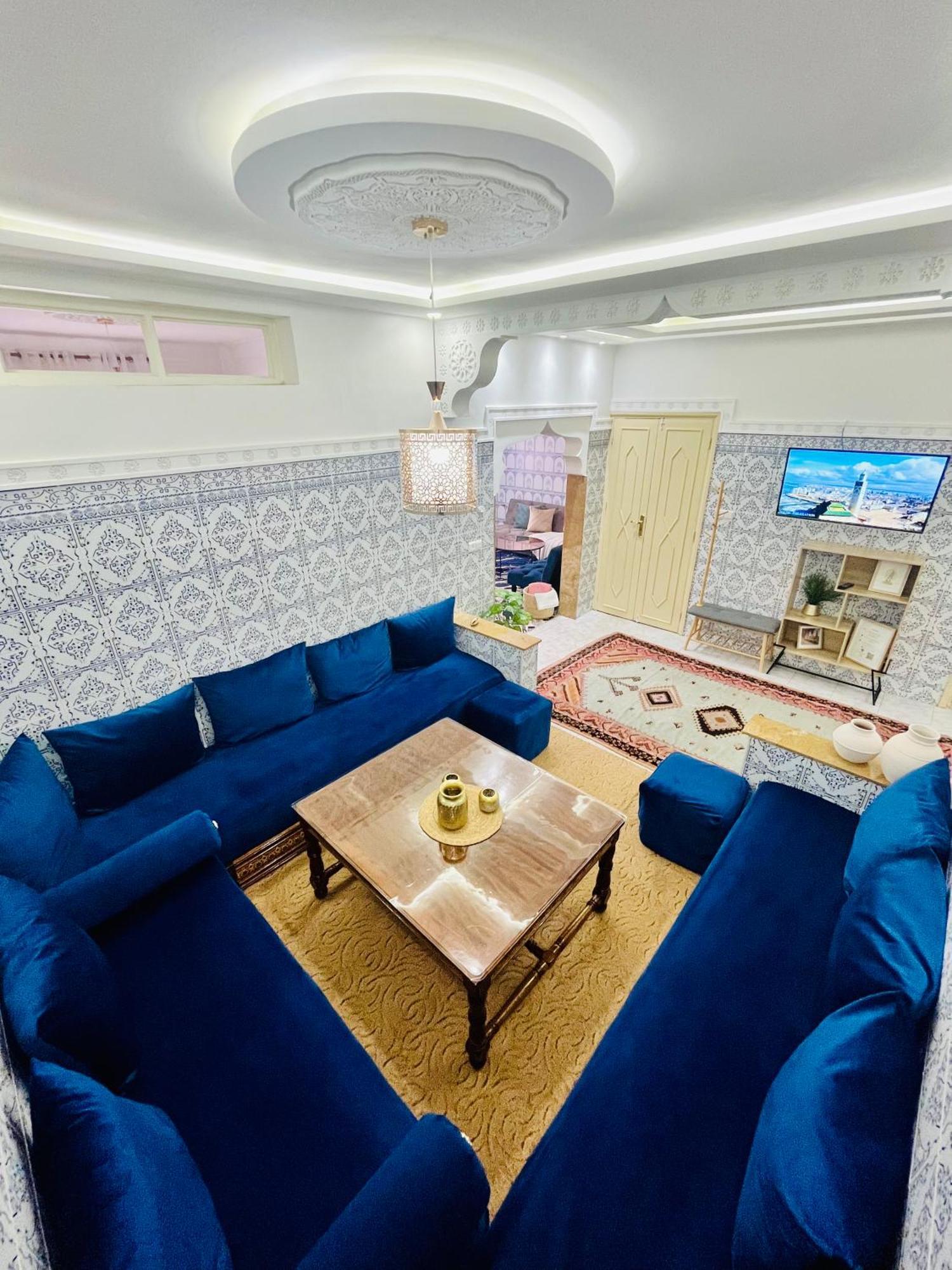 Apartment With Ac, Patio And Rooftop Appartement Climatise Avec Patio Et Toit Terrasse 마라케시 외부 사진