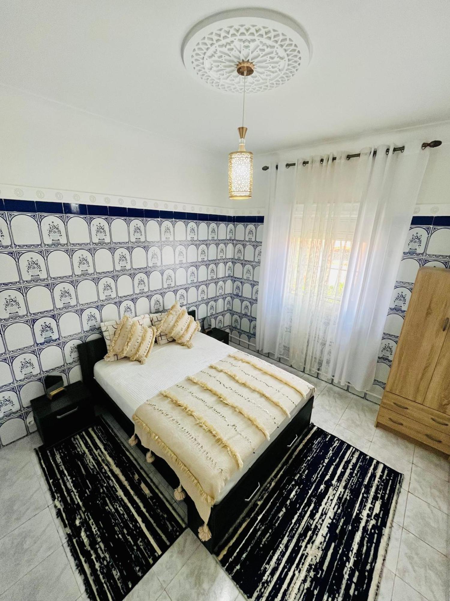 Apartment With Ac, Patio And Rooftop Appartement Climatise Avec Patio Et Toit Terrasse 마라케시 외부 사진