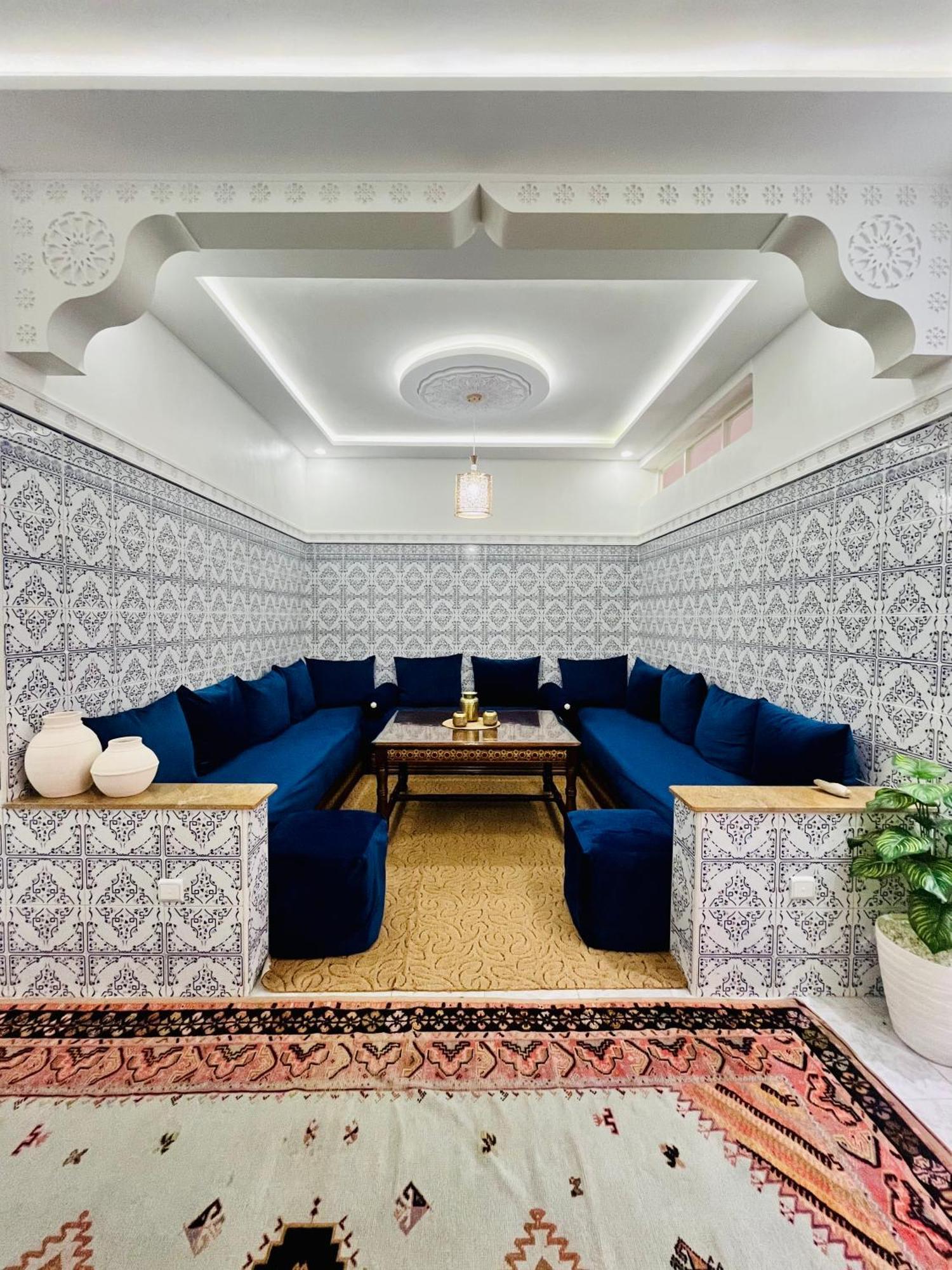 Apartment With Ac, Patio And Rooftop Appartement Climatise Avec Patio Et Toit Terrasse 마라케시 외부 사진